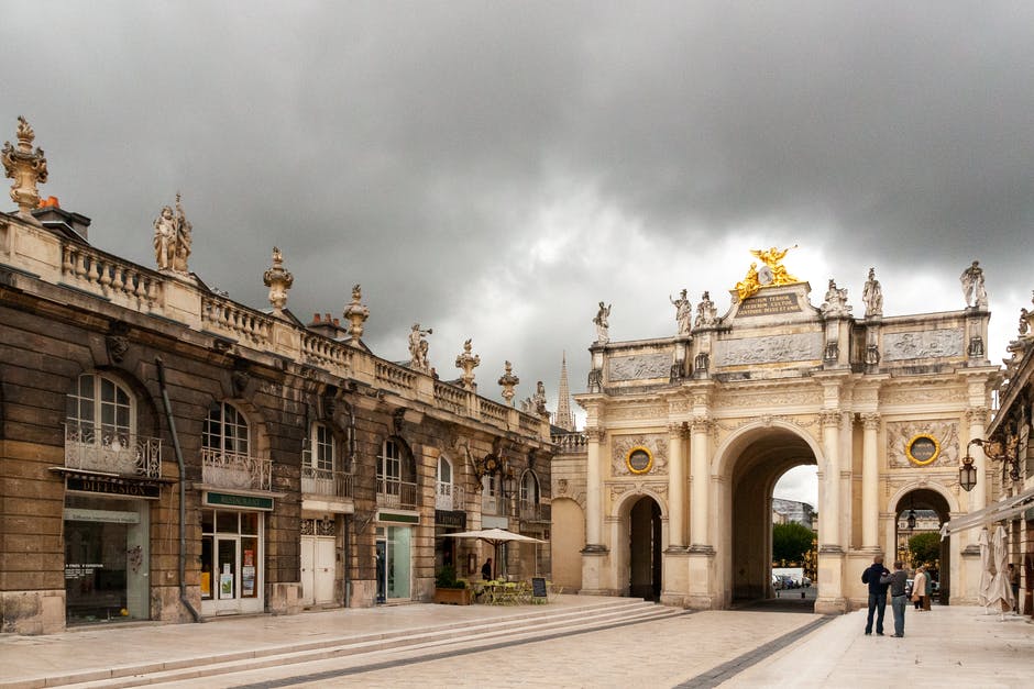 Buildings on the Stanislas Square in Nancy, with a fairly common clouded sky.